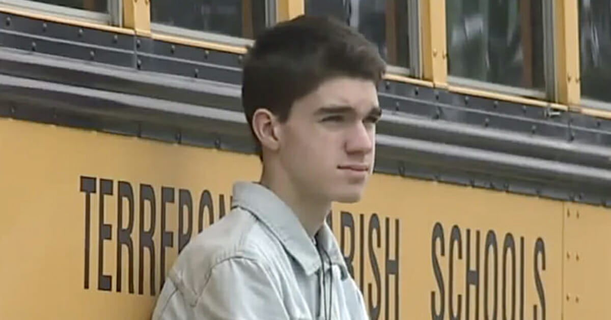 Utskrattad, mobbad, skolbal,