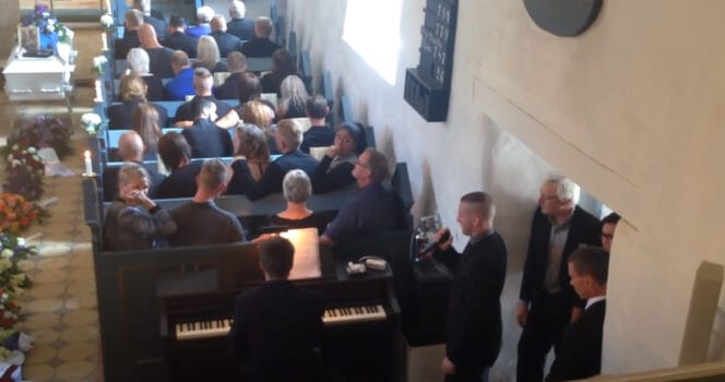 Lillebror, begravning